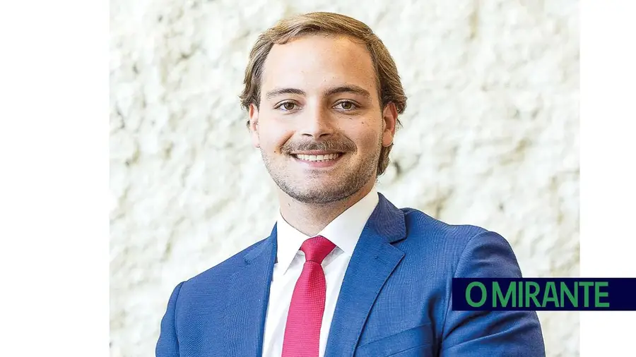 Gonçalo Simões é a aposta do PS de Azambuja para liderar a assembleia municipal Gonçalo Simões é a aposta do PS de Azambuja para liderar a assembleia municipal