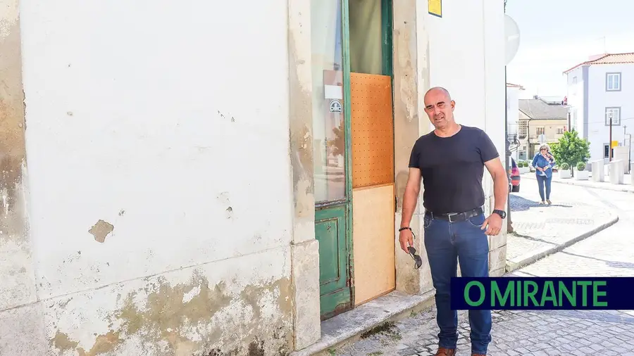 Munícipe de Alcanena denuncia acto de vandalismo a habitação Munícipe de Alcanena denuncia acto de vandalismo a habitação