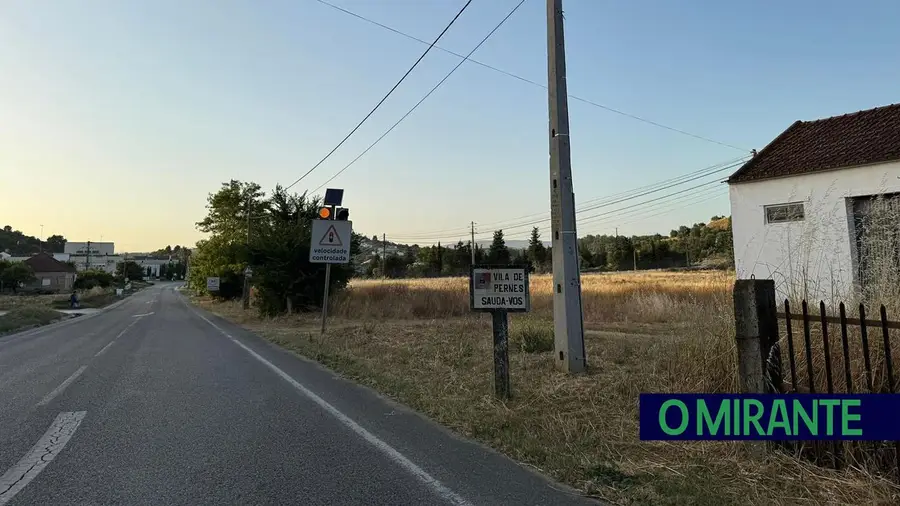 Câmara de Santarém compra terreno para novo campo de futebol de Pernes Câmara de Santarém compra terreno para novo campo de futebol de Pernes