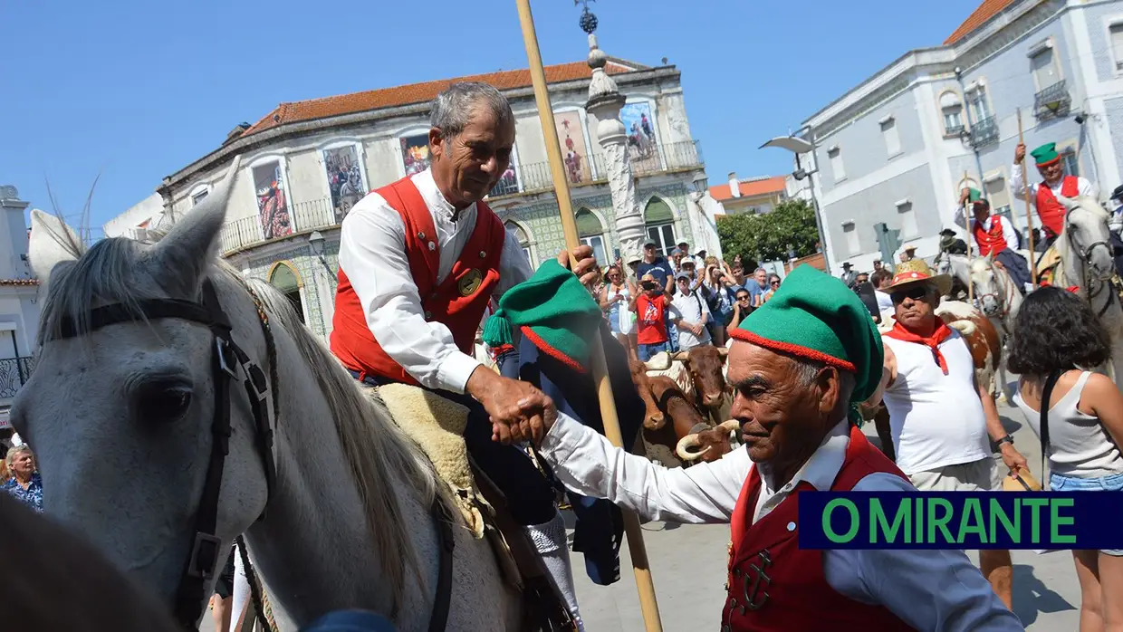 Campinos e cavaleiros engalanaram Vila Franca de Xira
