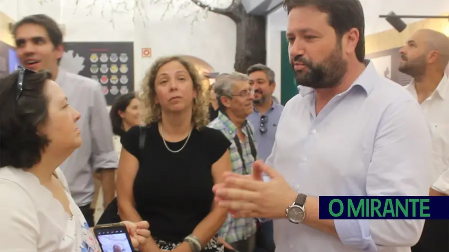 Festa dos Tabuleiros inspira exposição em Tomar Festa dos Tabuleiros inspira exposição em Tomar