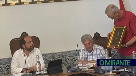 Quadro roubado à Câmara de Santarém recuperado 47 anos depois Quadro roubado à Câmara de Santarém recuperado 47 anos depois
