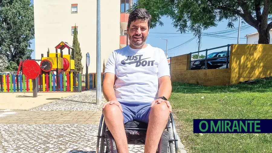 Andebol adaptado devolveu-lhe o sorriso, depois de ter ficado tetraplégico aos 31 anos Andebol adaptado devolveu-lhe o sorriso, depois de ter ficado tetraplégico aos 31 anos