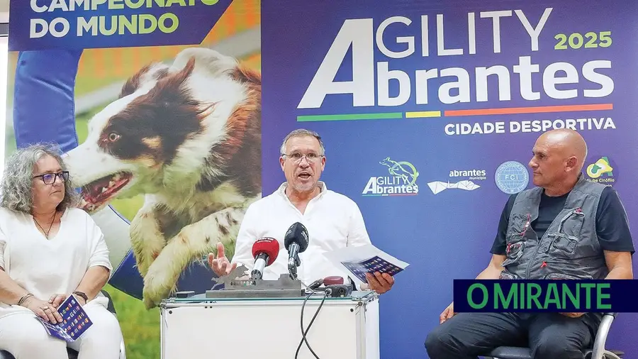 Abrantes recebe Campeonato do Mundo de Agility com dois mil cães e cinco mil acompanhantes Abrantes recebe Campeonato do Mundo de Agility com dois mil cães e cinco mil acompanhantes