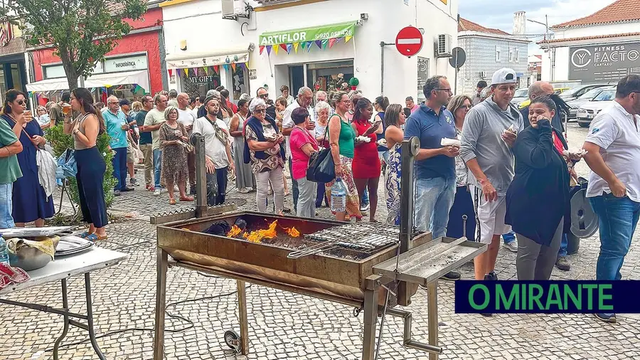 Arraial de comerciantes é uma das grandes tradições das festas do Cartaxo Arraial de comerciantes é uma das grandes tradições das festas do Cartaxo