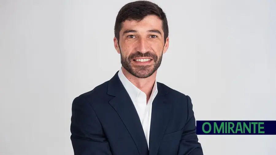 Vice-presidente da Câmara de Alenquer avança como independente e perde pelouros Vice-presidente da Câmara de Alenquer avança como independente e perde pelouros