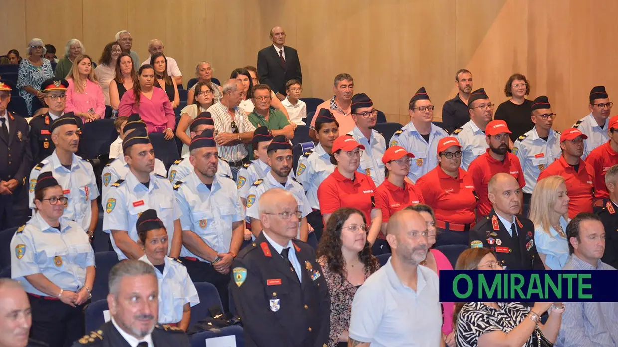 Bombeiros Voluntários de Benavente assinalaram 140 anos de dedicação à causa pública