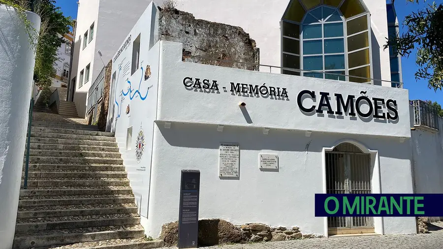 Autarcas exortam Governo a criar Casa Nacional de Camões em Constância Autarcas exortam Governo a criar Casa Nacional de Camões em Constância