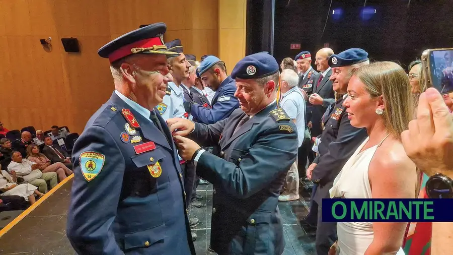 Crise no voluntariado e dignificação da carreira marcam 140 anos dos Bombeiros de Benavente