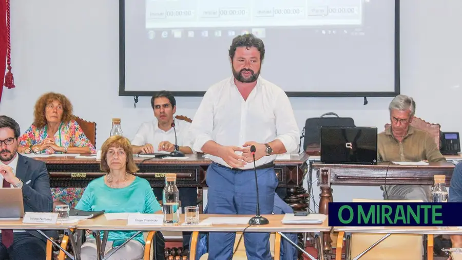 Políticos da oposição em Tomar voltam a dar luta na Assembleia Municipal e chumbam as contas de 2024 Políticos da oposição em Tomar voltam a dar luta na Assembleia Municipal e chumbam as contas de 2024