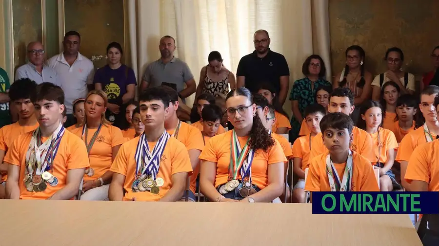 Ginastas do Clube Náutico de Abrantes recebidos nos Paços do Concelho