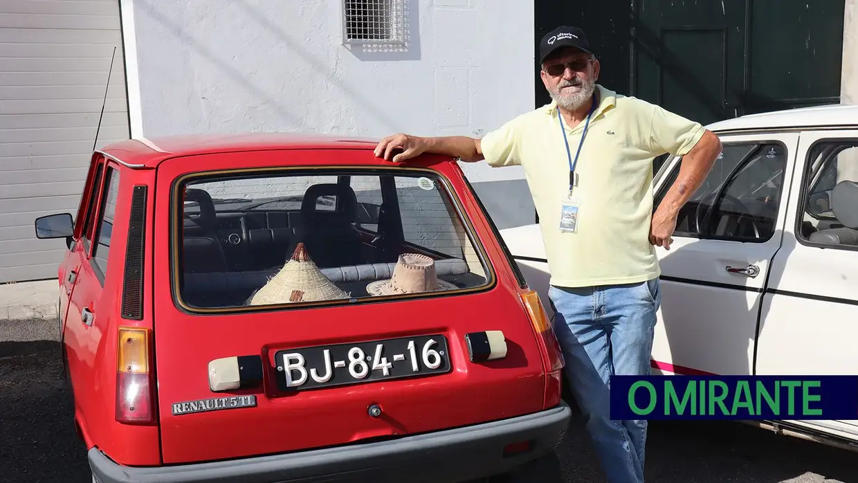 Encontro de Renault 4 na Chamusca juntou 150 pessoas