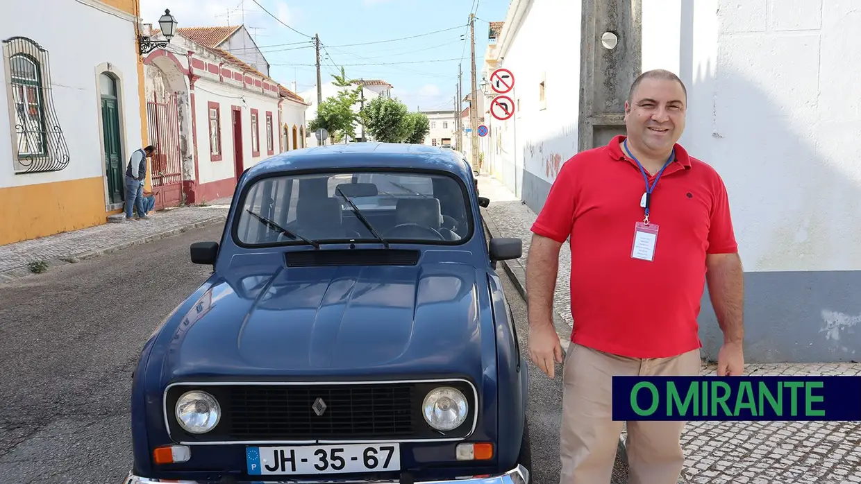 Encontro de Renault 4 na Chamusca juntou 150 pessoas
