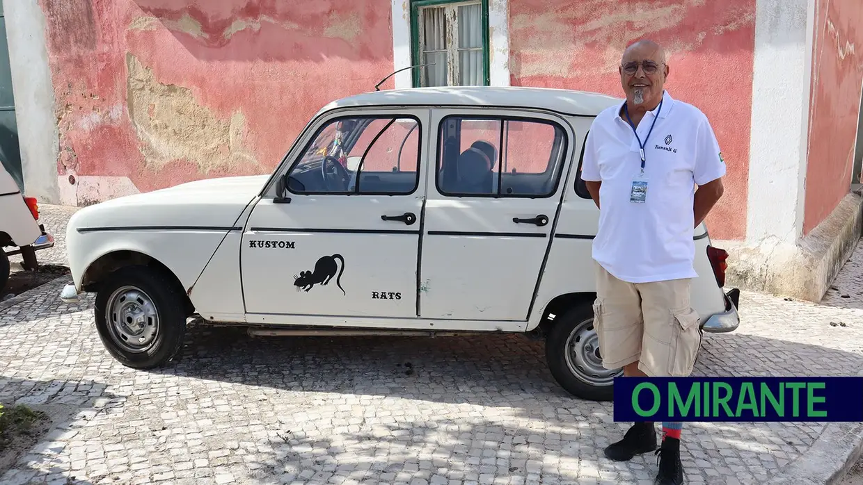 Encontro de Renault 4 na Chamusca juntou 150 pessoas
