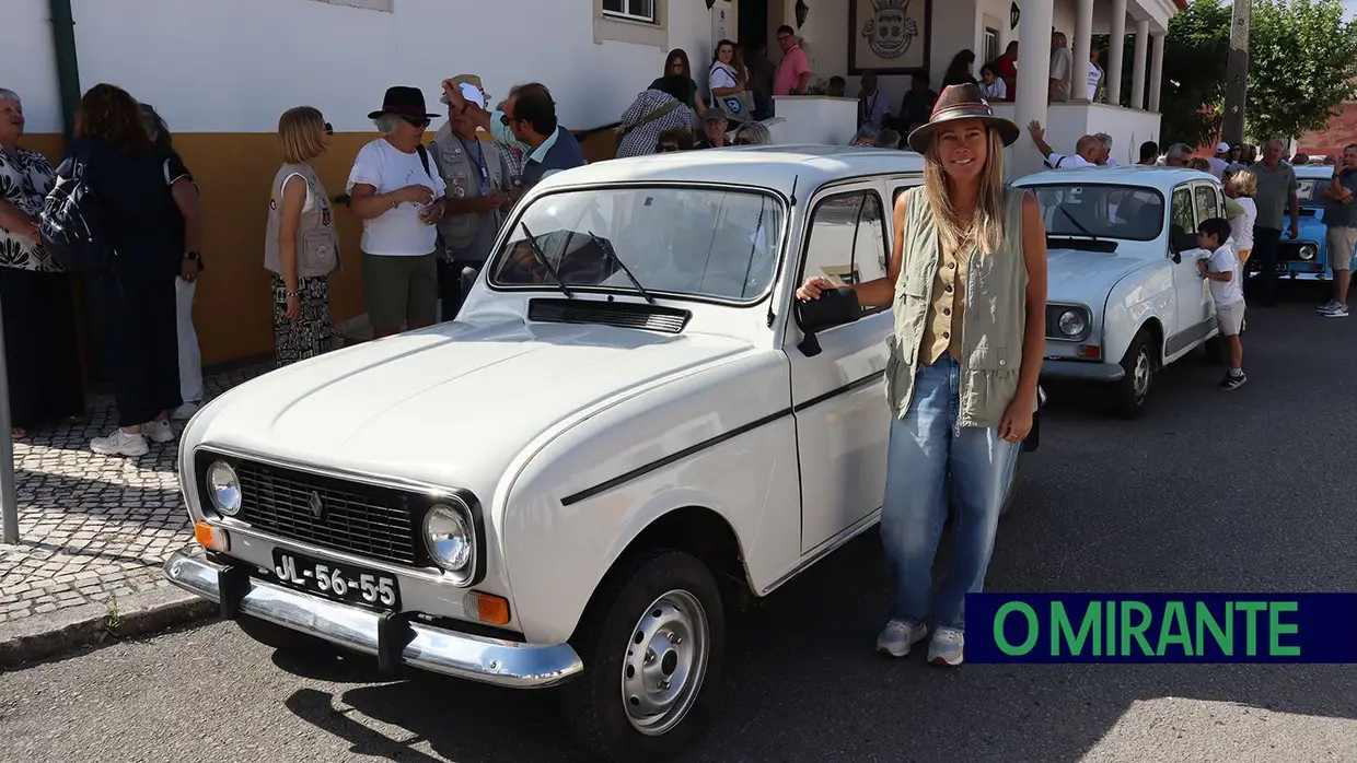 Encontro de Renault 4 na Chamusca juntou 150 pessoas