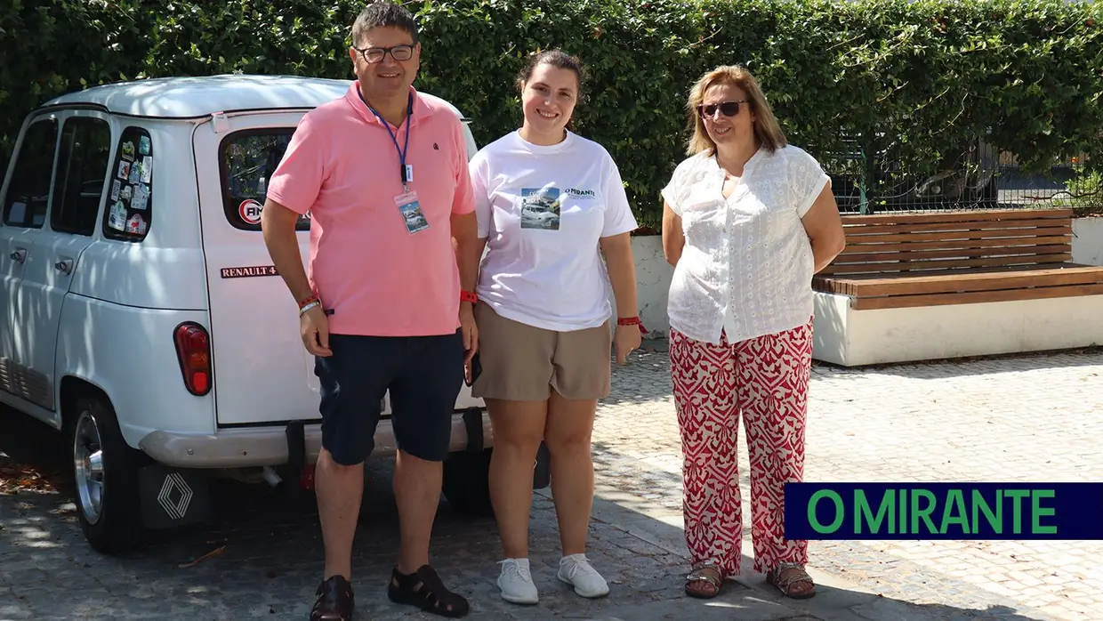 Encontro de Renault 4 na Chamusca juntou 150 pessoas