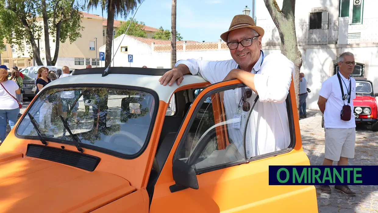 Encontro de Renault 4 na Chamusca juntou 150 pessoas