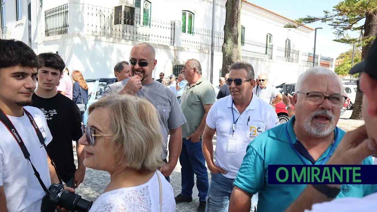 Encontro de Renault 4 na Chamusca juntou 150 pessoas