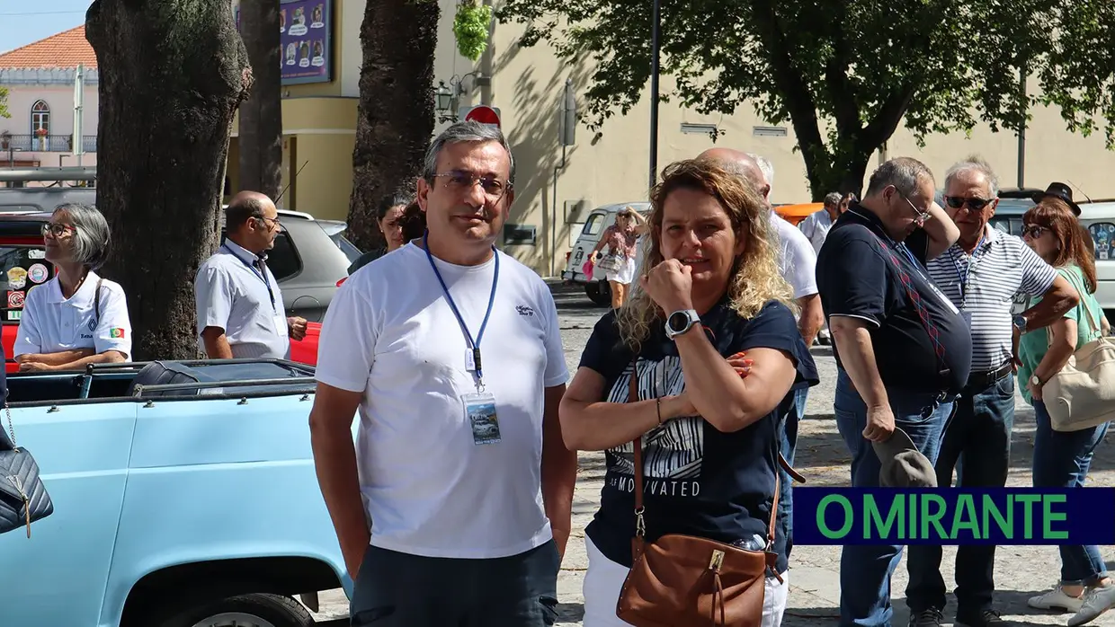 Encontro de Renault 4 na Chamusca juntou 150 pessoas