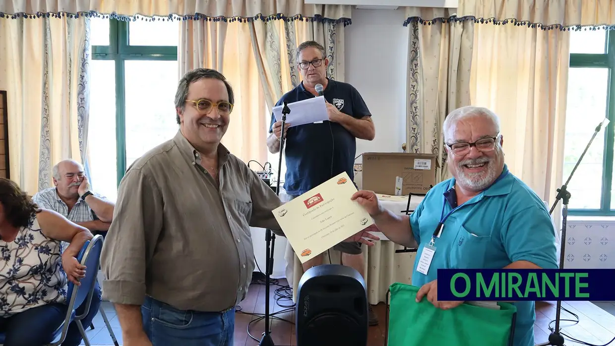 Encontro de Renault 4 na Chamusca juntou 150 pessoas