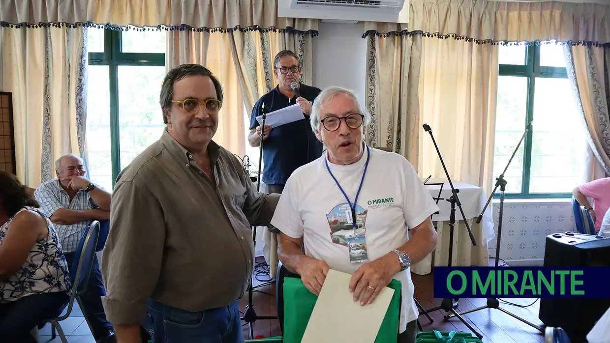 Encontro de Renault 4 na Chamusca juntou 150 pessoas