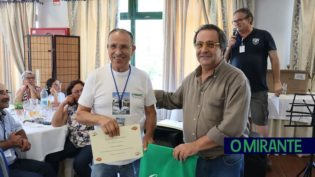 Encontro de Renault 4 na Chamusca juntou 150 pessoas