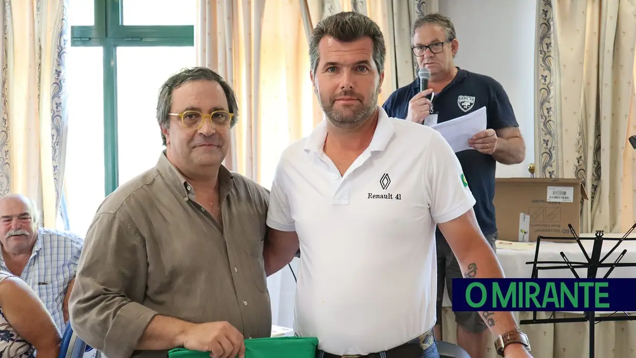 Encontro de Renault 4 na Chamusca juntou 150 pessoas