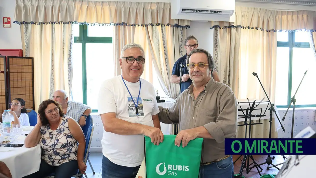 Encontro de Renault 4 na Chamusca juntou 150 pessoas