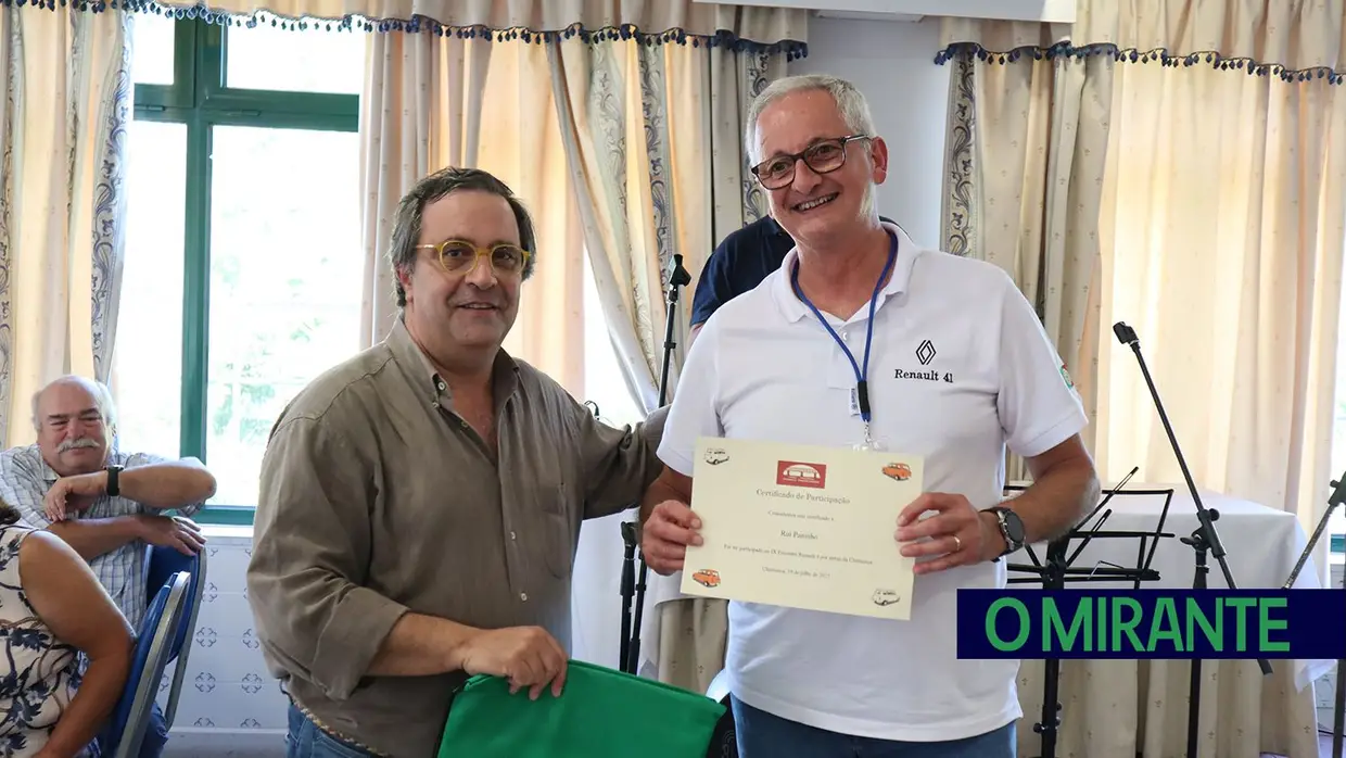 Encontro de Renault 4 na Chamusca juntou 150 pessoas