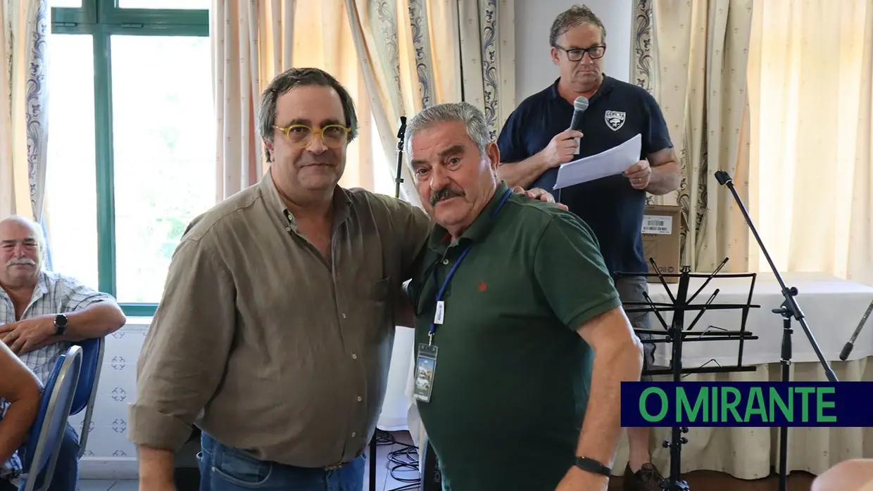 Encontro de Renault 4 na Chamusca juntou 150 pessoas