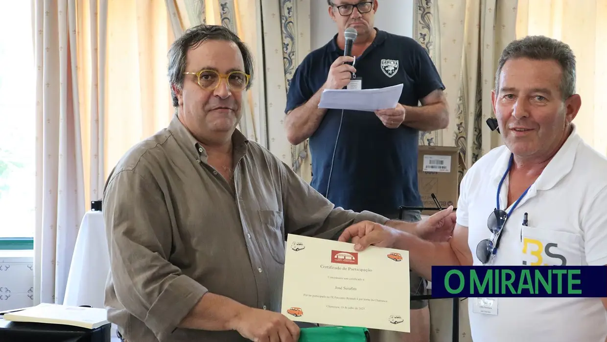 Encontro de Renault 4 na Chamusca juntou 150 pessoas
