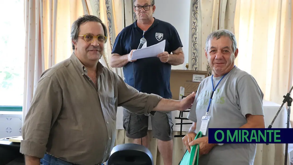 Encontro de Renault 4 na Chamusca juntou 150 pessoas