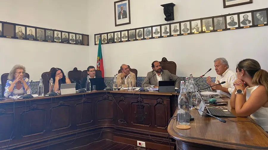 Apresentação de projectos dá polémica na reunião de câmara de Santarém Apresentação de projectos dá polémica na reunião de câmara de Santarém