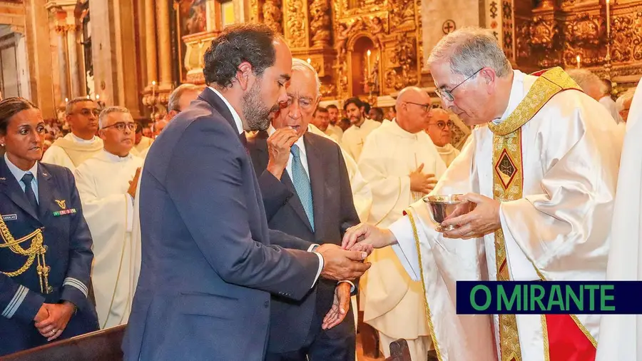 Diocese de Santarém celebrou 50 anos com igreja cheia e a presença do Presidente da República Diocese de Santarém celebrou 50 anos com igreja cheia e a presença do Presidente da República