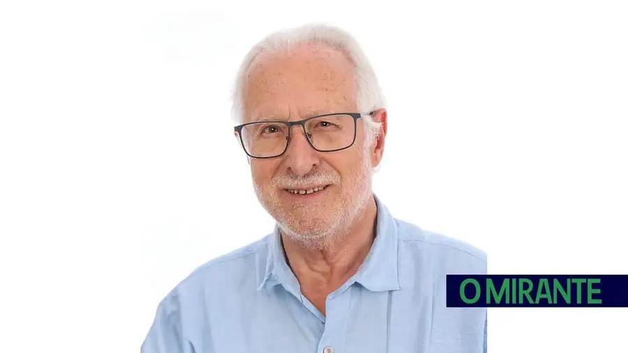 Madeira Lopes candidato da CDU à União de Freguesias da Romeira e Várzea Madeira Lopes candidato da CDU à União de Freguesias da Romeira e Várzea