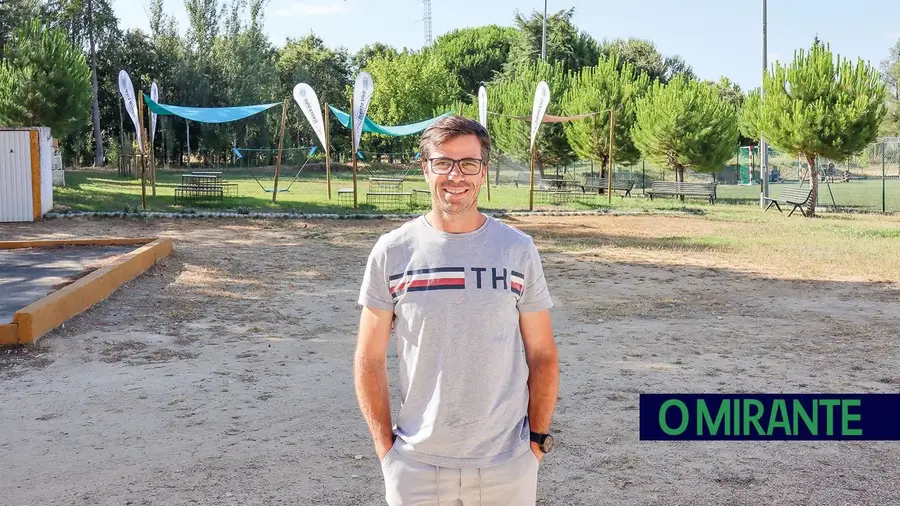 Os ‘mitras’ da Póvoa da Isenta inverteram a alcunha para baptizar a associação que criaram