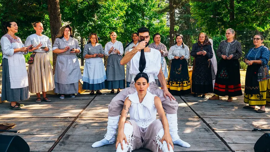 Romaria leva dança ao centro histórico de Santarém