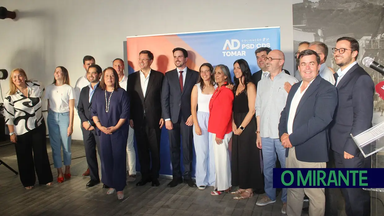 PSD apresentou lista à Câmara de Tomar e inaugurou sede de campanha