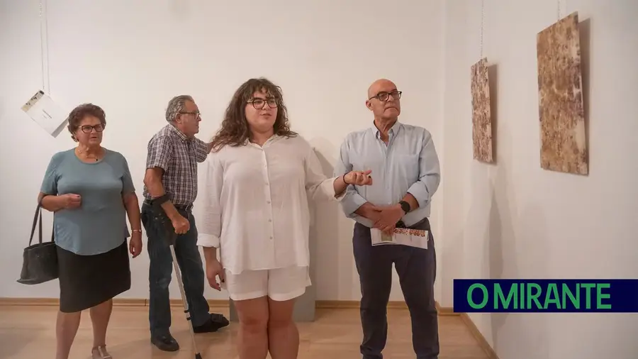 Jovem Laura Oliveira expõe na Golegã Jovem Laura Oliveira expõe na Golegã