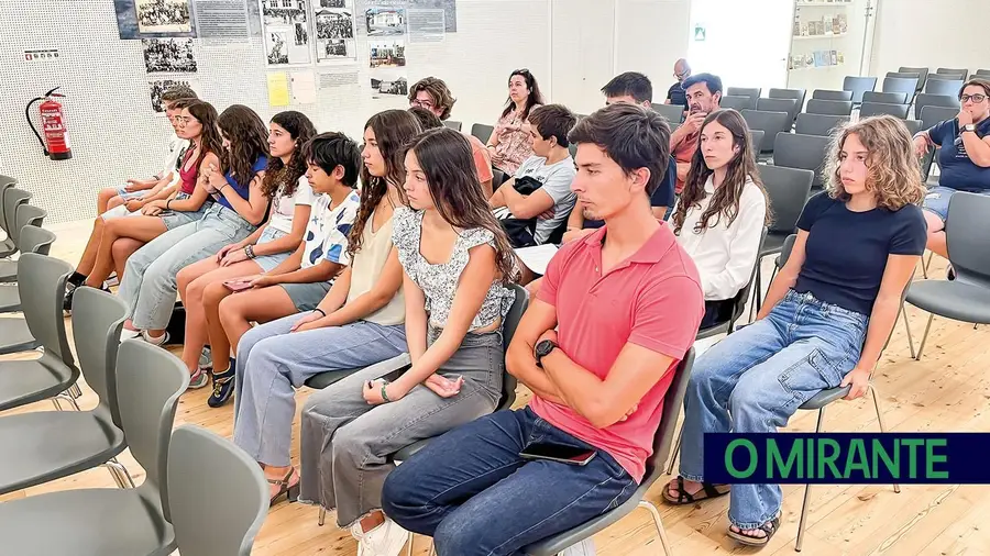 Câmara de Salvaterra de Magos promove debate com jovens sobre equipamentos desportivos