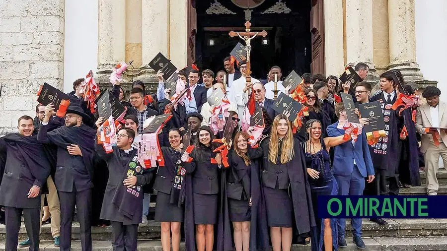 Candidaturas a bolsas de estudo do ensino superior decorrem até Agosto em Abrantes Candidaturas a bolsas de estudo do ensino superior decorrem até Agosto em Abrantes