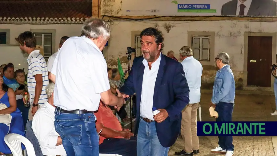 Mário Pereira regressa quatro anos depois para reconquistar Câmara de Alpiarça prometendo fazer mais e melhor Mário Pereira regressa quatro anos depois para reconquistar Câmara de Alpiarça prometendo fazer mais e melhor