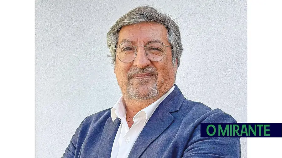 António Paulo Reis é o candidato da CDU à Assembleia Municipal de Benavente António Paulo Reis é o candidato da CDU à Assembleia Municipal de Benavente