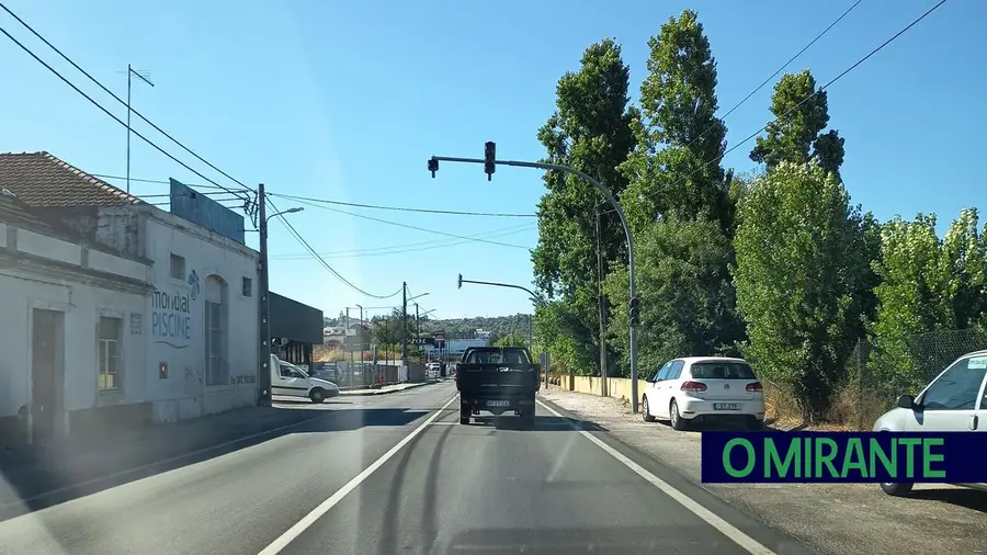 Vandalismo provoca nova avaria nos semáforos na EN3 em Santarém Vandalismo provoca nova avaria nos semáforos na EN3 em Santarém