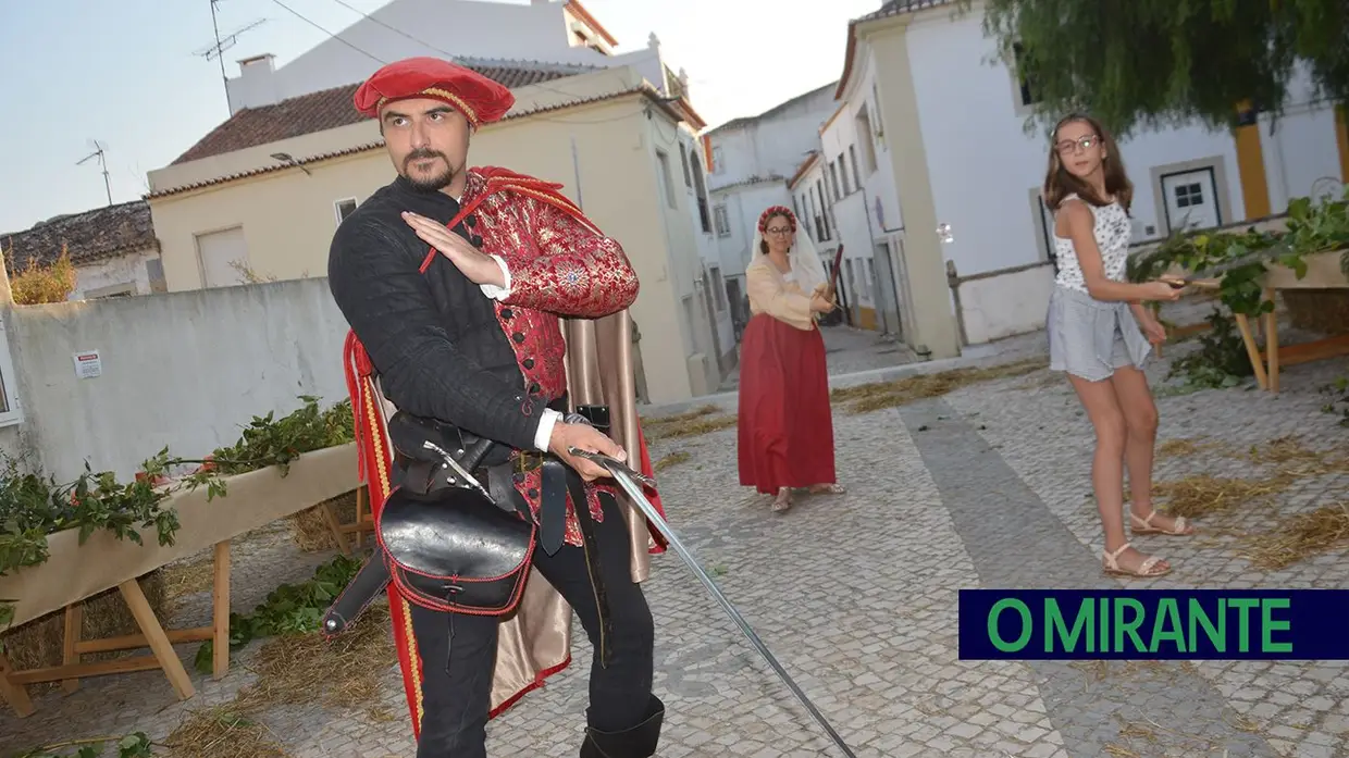 Arruda dos Vinhos celebrou 500 anos das festas com ceia real