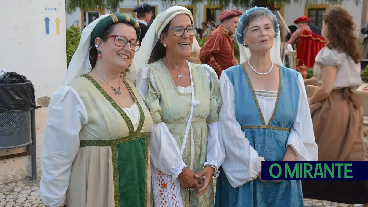 Arruda dos Vinhos celebrou 500 anos das festas com ceia real