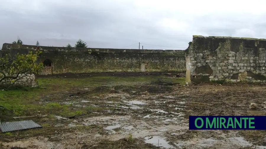 Antiga praça de touros da Vila da Marmeleira adquirida pelo município Antiga praça de touros da Vila da Marmeleira adquirida pelo município