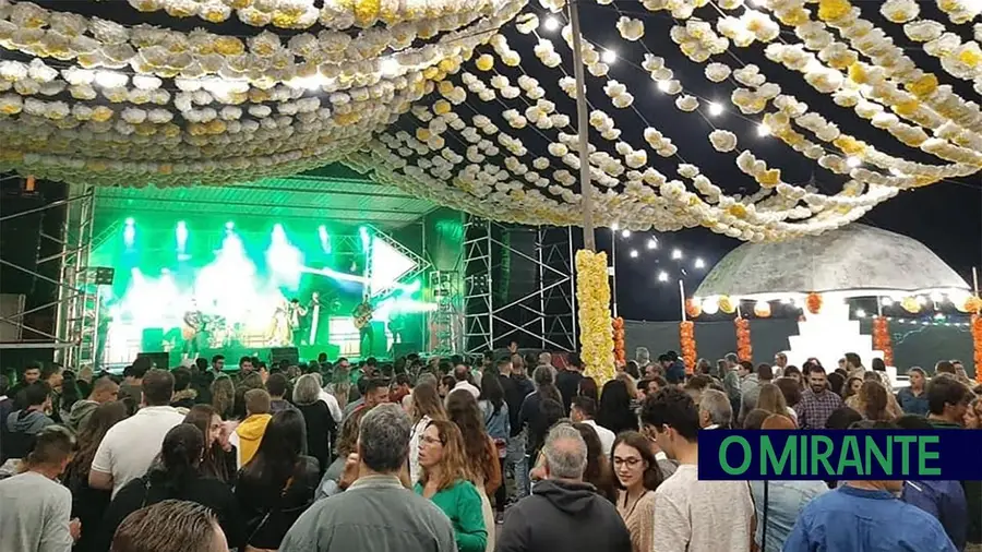 Festas em Amêndoa no fim-de-semana Festas em Amêndoa no fim-de-semana