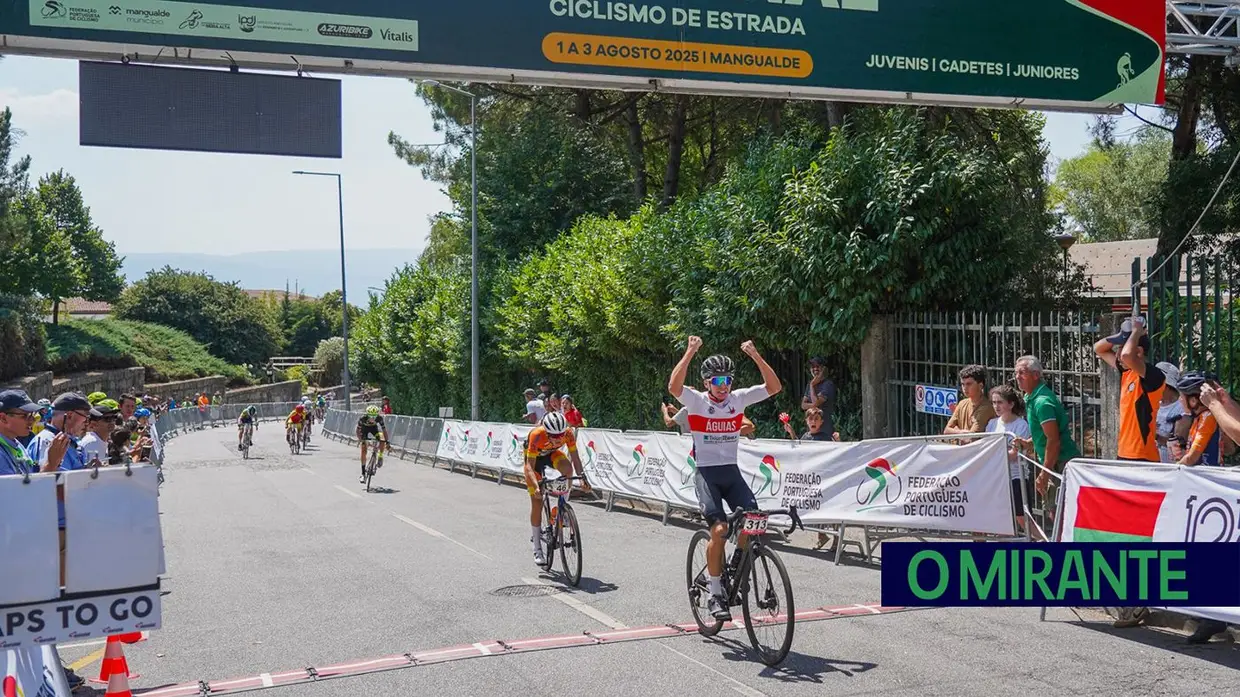 Águias de Alpiarça conquista quatro títulos de campeão nacional e três de vice-campeão