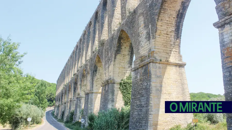Aqueduto dos Pegões é uma obra de arte de Tomar que continua a fascinar